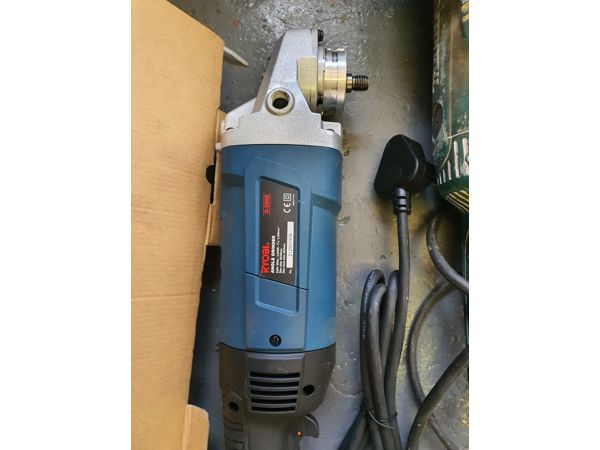 ~/upload/Lots/141724/AdditionalPhotos/eghk5phtbelzu/Ryobi 230mm Angle Grinder_t600x450.jpg